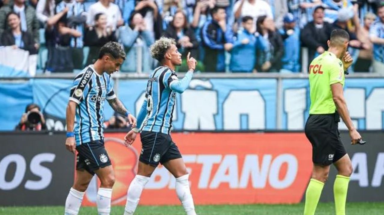Grêmio consegue virada e vence o Fluminense