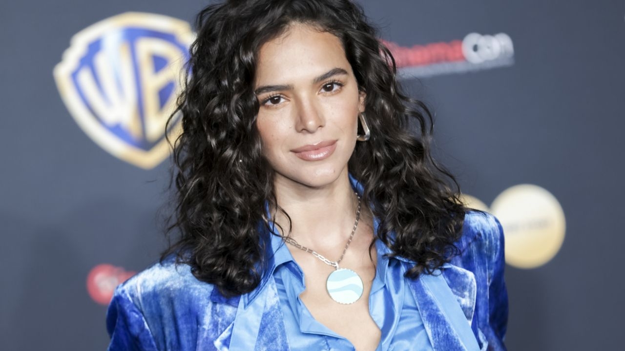 Bruna Marquezine se retrata com pai, Tatá Werneck e Preta Gil