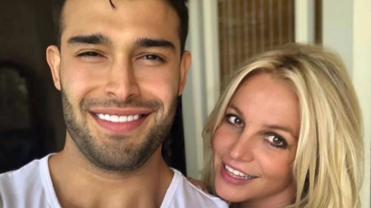 Ex-marido de Britney Spears declara ter sido atacado por ex enquanto dormia
