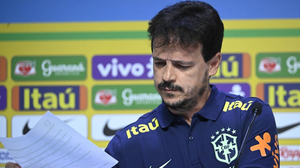 Fernando Diniz explica a exclusão de Paquetá da lista: “decisão para preservação”