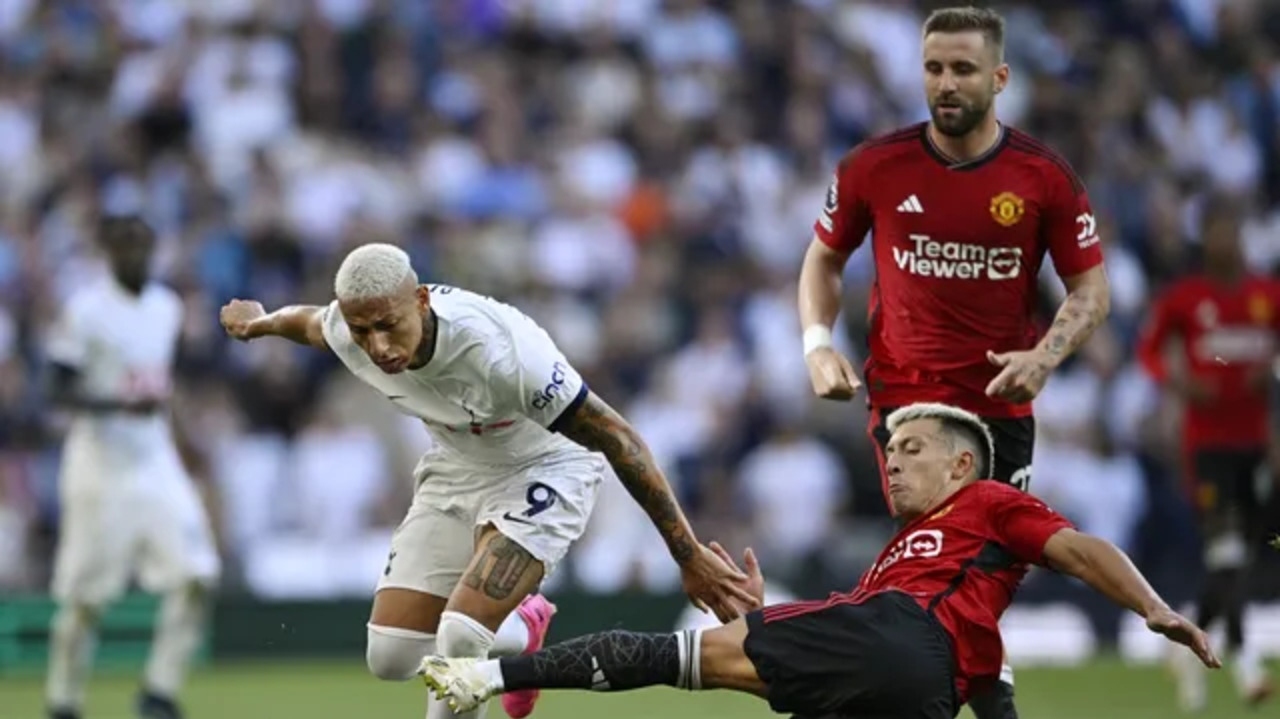 Tottenham vence o Manchester United em primeira partida em casa sem Harry Kane