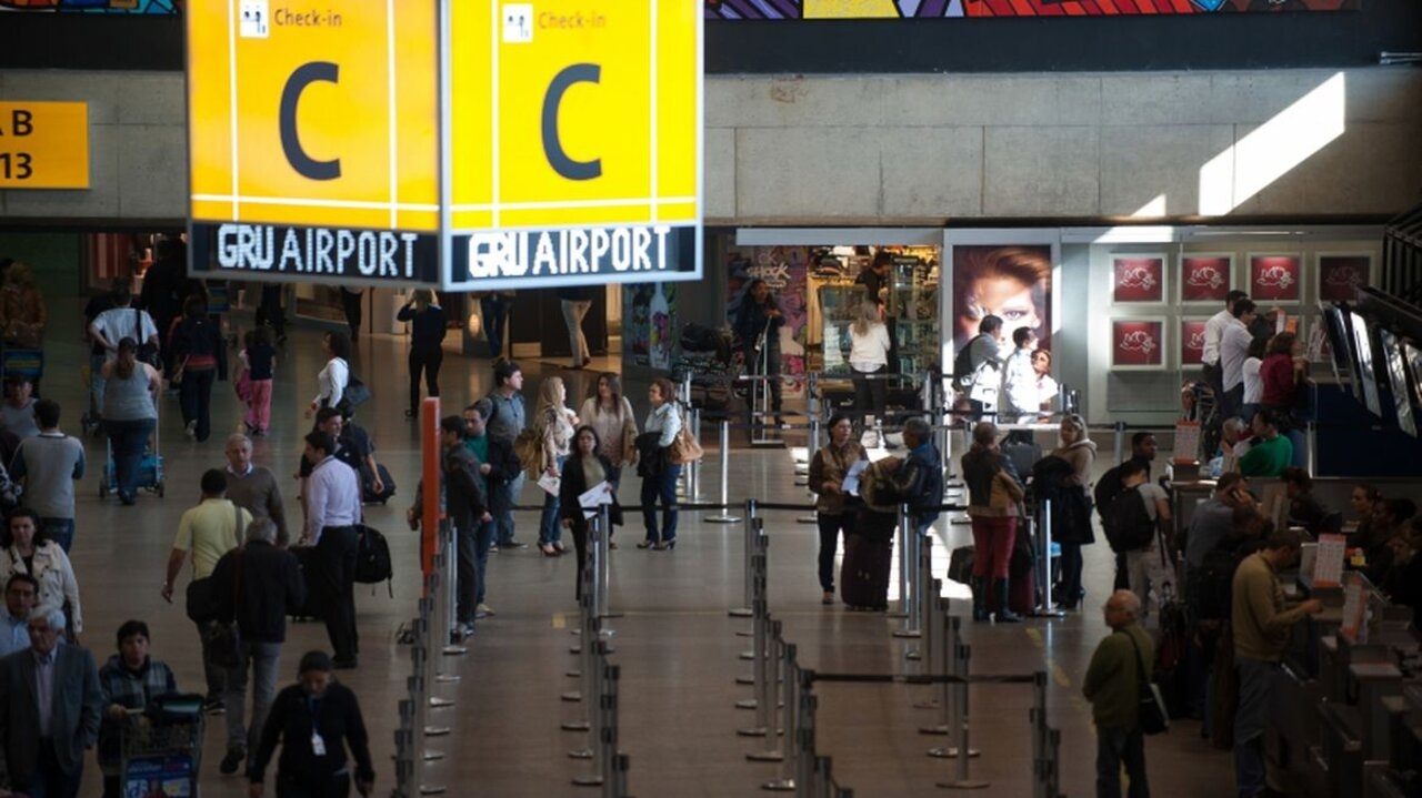Ministro do Turismo anuncia sanções para 123milhas após cancelamento de passagens