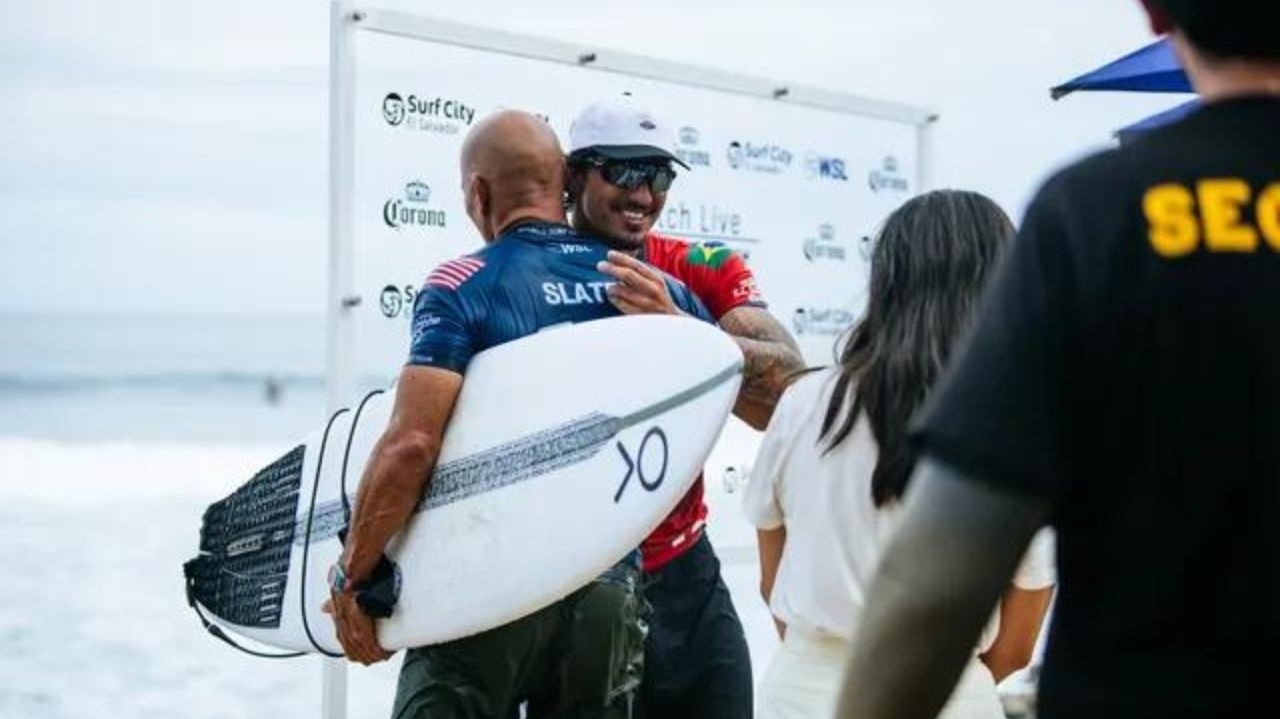 Kelly Slater afirma que Medina deveria estar no Finals 5