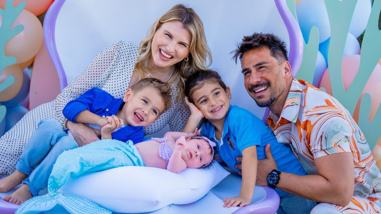 Julio Rocha irá se casar com Karoline Kleine em Cancún