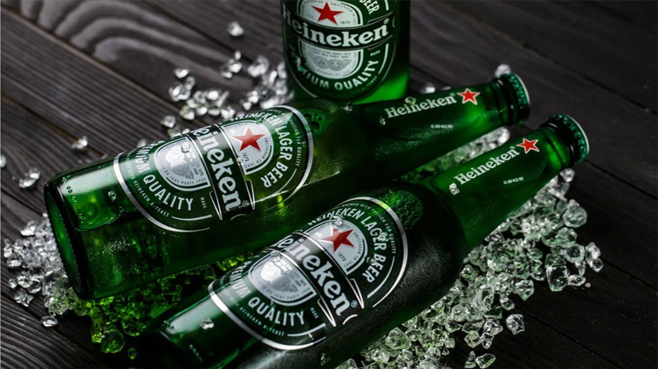 Em resposta à crise na Ucrânia, Heineken vende operação na Rússia por 1 euro