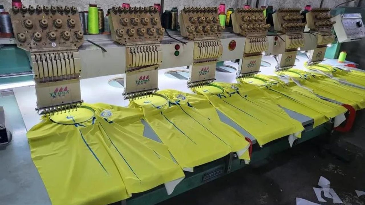 Operação policial apreende camisas de futebol falsas no interior paulista