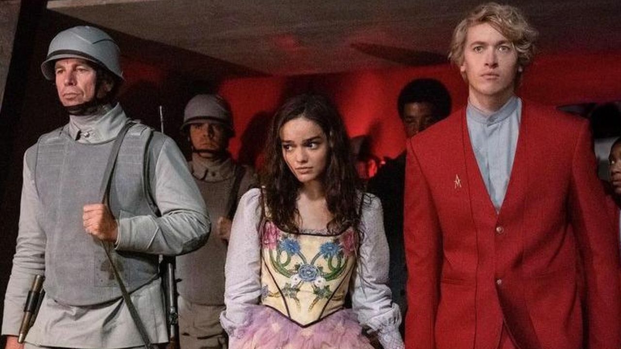 Diretor fala sobre a personagem de Rachel Zegler em “A Cantiga dos Pássaros e das Serpentes”