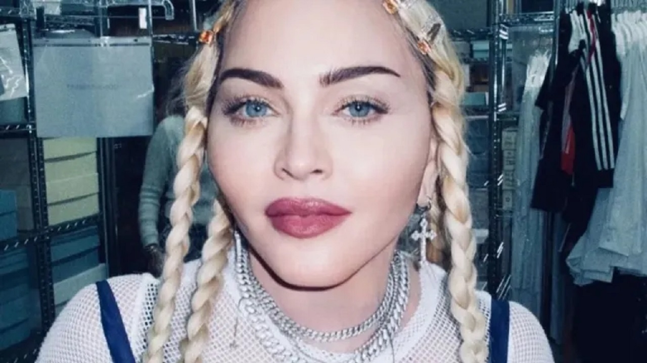 Empresário de Madonna confirma volta da cantora aos ensaios