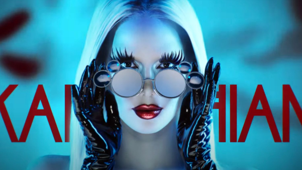 Kim Kardashian se une a Emma Roberts e Cara Delevingne em “American Horror Story”