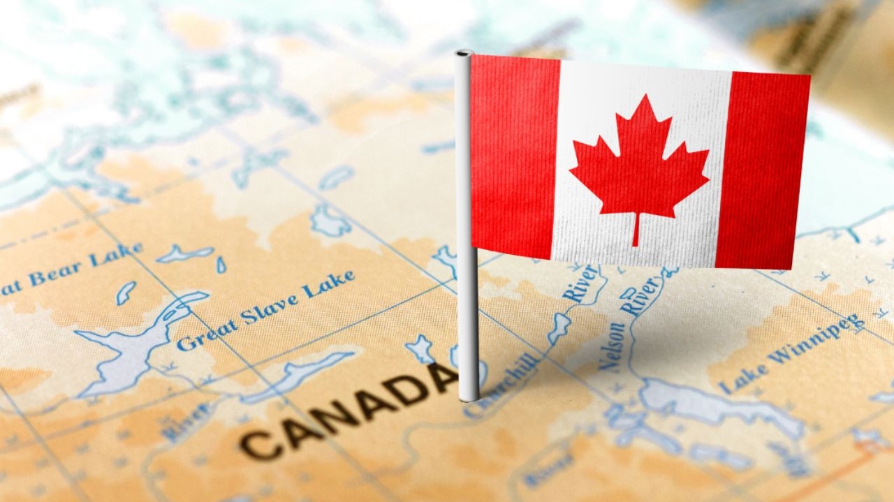 Canadá busca resolver questões com leis de notícias, mas Facebook permanece cético
