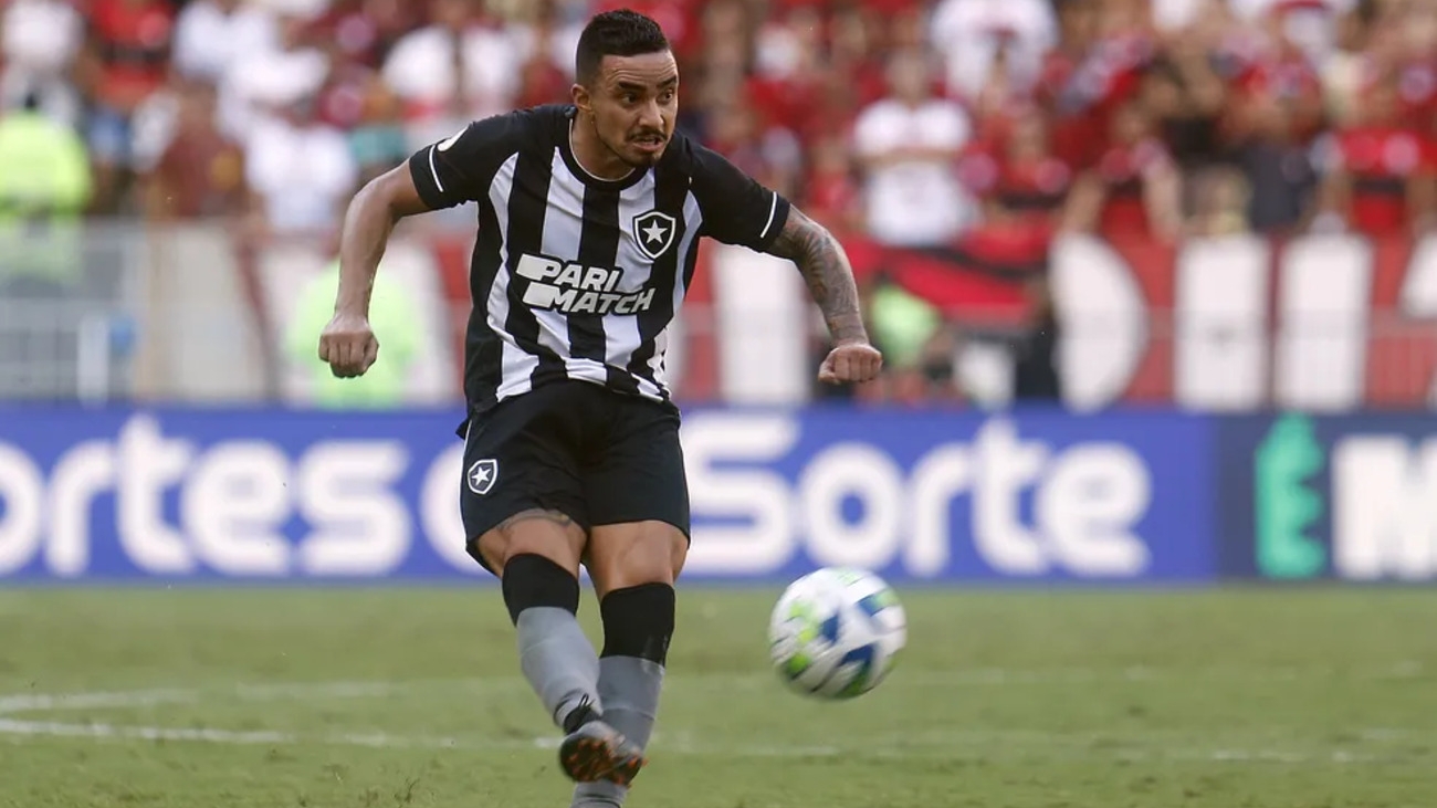 Rafael, do Botafogo, acusa Flamengo de ser favorecido em clássico carioca