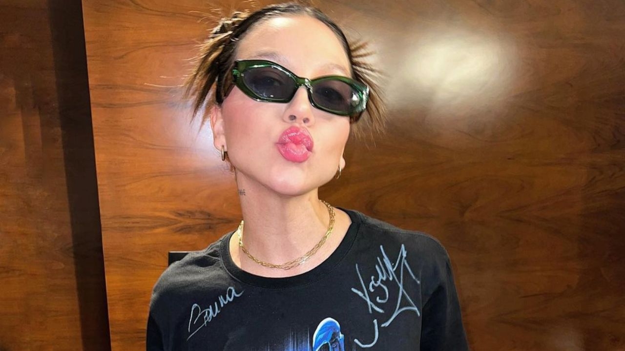 Priscilla Alcântara posta fotos ao lado do DJ André Laudz, assumindo relacionamento
