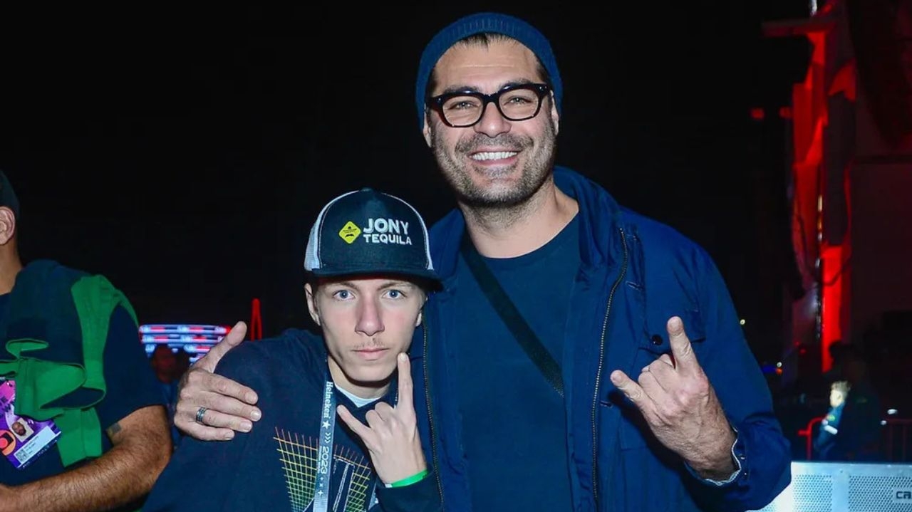 Thiago Lacerda retorna ao The Town acompanhado por seu filho Gael