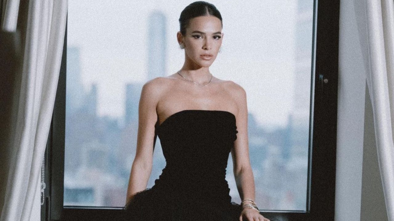 Bruna Marquezine fala sobre ficar mais velha e diz que deseja construir uma família