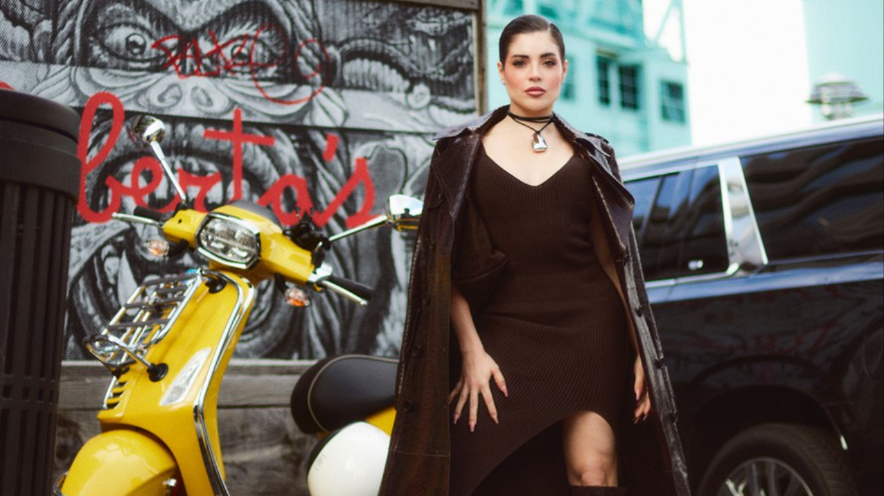 Gkay chama atenção em desfiles na Semana de Moda de Nova York