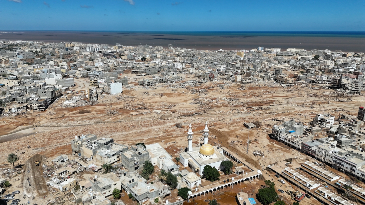 Um terço de Derna pode ter desaparecido com enchente