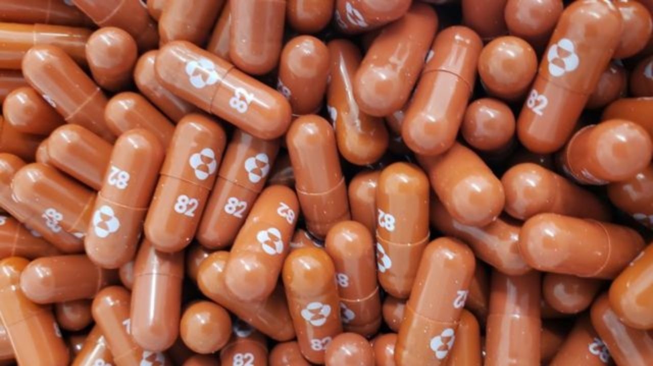 Molnupiravir: medicamento pode causar mutações no vírus da Covid-19, aponta estudo