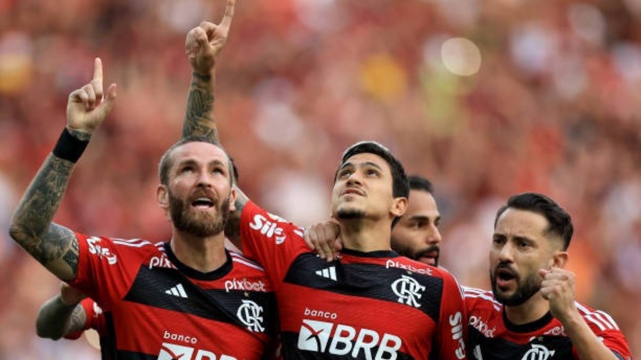 Jogando no Maracanã, Flamengo vence o Bahia