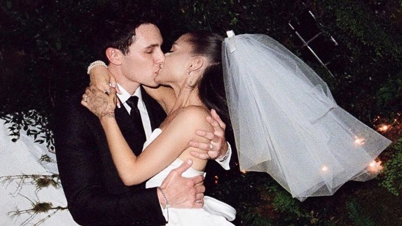 Ariana Grande paga US$ 1 milhão ao ex-marido e divórcio é concluído