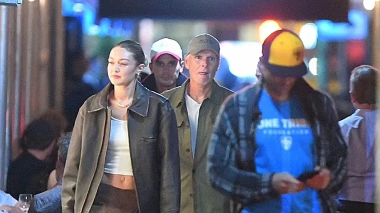 Gigi Hadid é flagrada em jantar romântico com Bradley Cooper