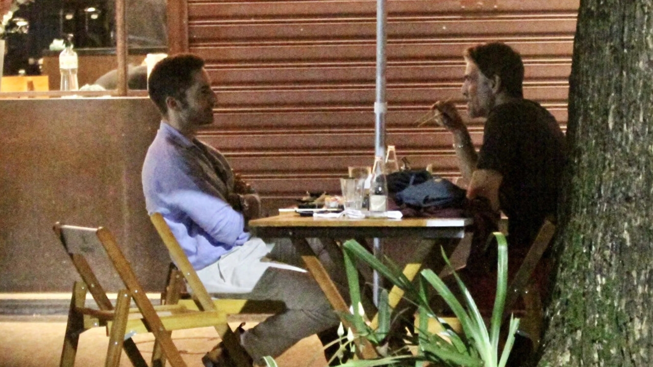 Thales Bretas nega relacionamento com Reynaldo Gianecchini após cliques em restaurante