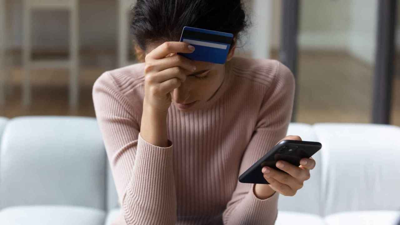 Geração Z está mais propensa a cair em golpes online, revela pesquisa