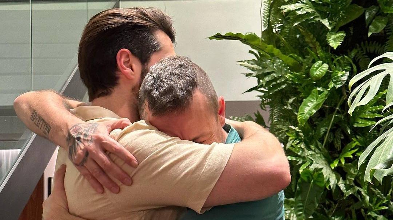 Alok reencontra pai após ataques do Hamas em rave que deixou 260 mortos
