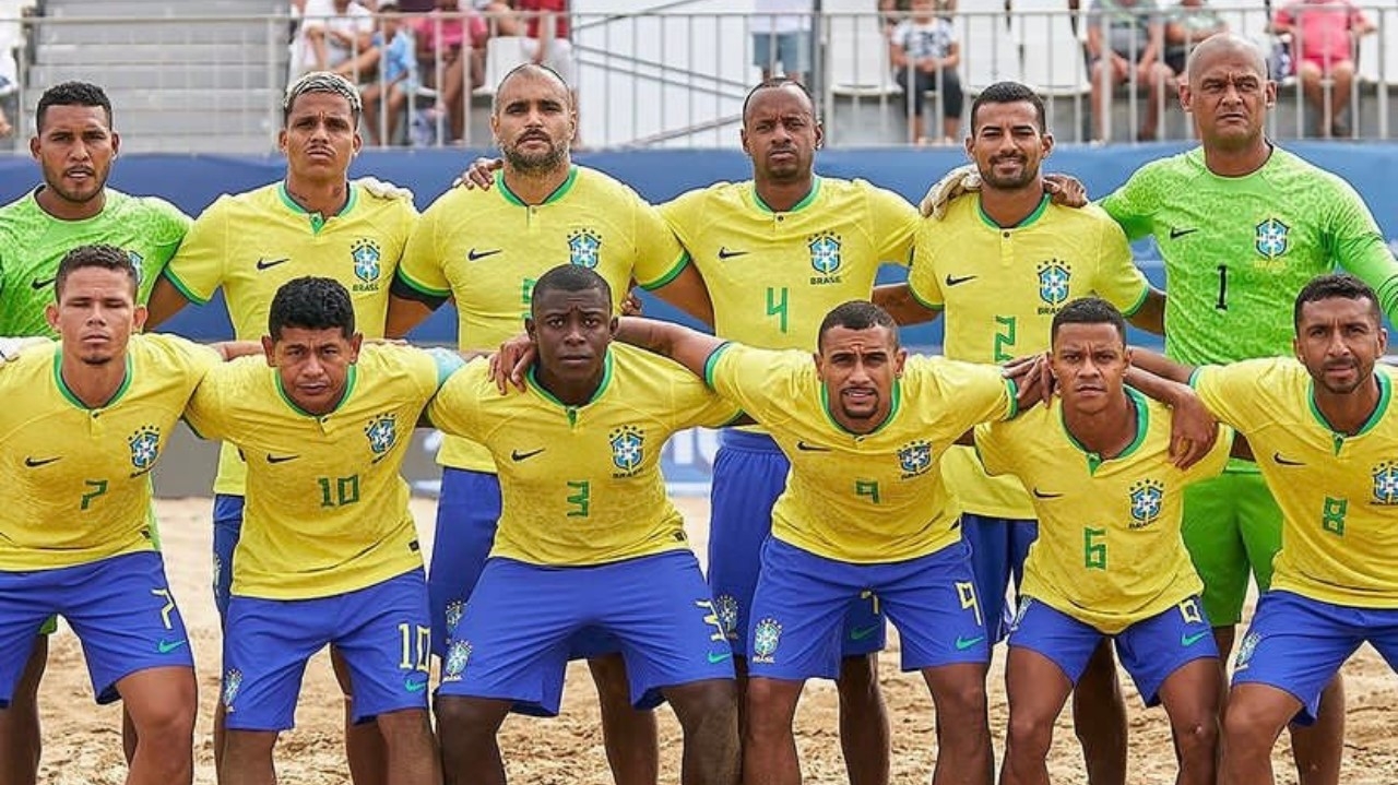 Brasil estreia com “pé direito” e goleia México em sua primeira partida no Mundialito de Futebol de areia