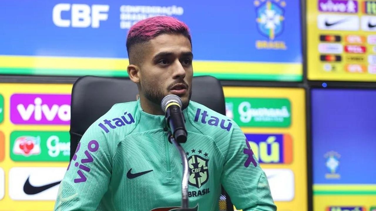 Yan Couto se desculpa após falar em idolatria por Daniel Alves: “Errei profundamente”
