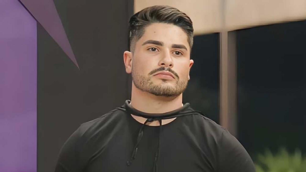 Lucas provoca punição na casa após ir para a área dos animais sem usar galocha
