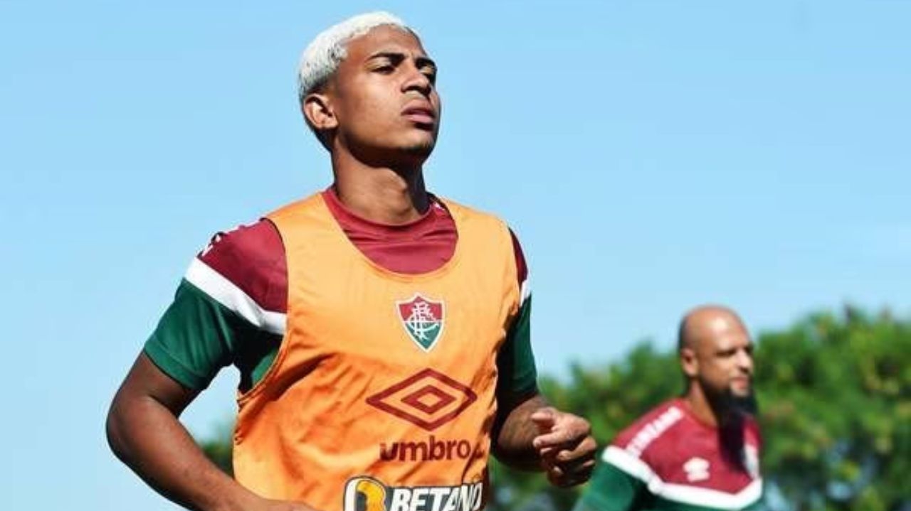 John Kennedy é desfalque para o jogo contra o Corinthians