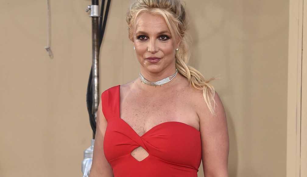“/Está com cara de pai”/ diz Britney Spears sobre seu namorado