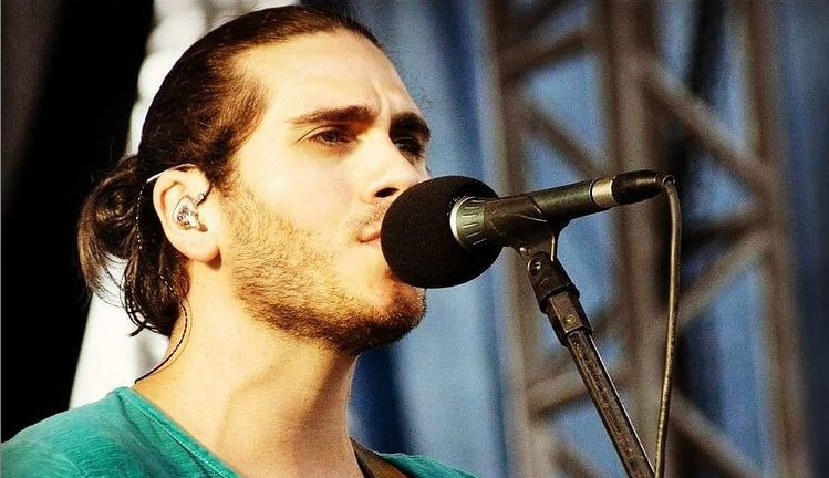 Gabriel Sater interpretará papel do pai no remake de “/Pantanal”/