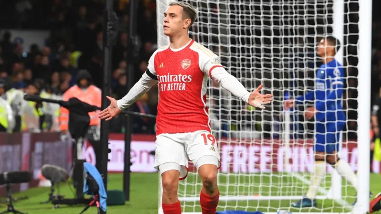 Chelsea inicia forte, mas Arsenal empata em confronto eletrizante