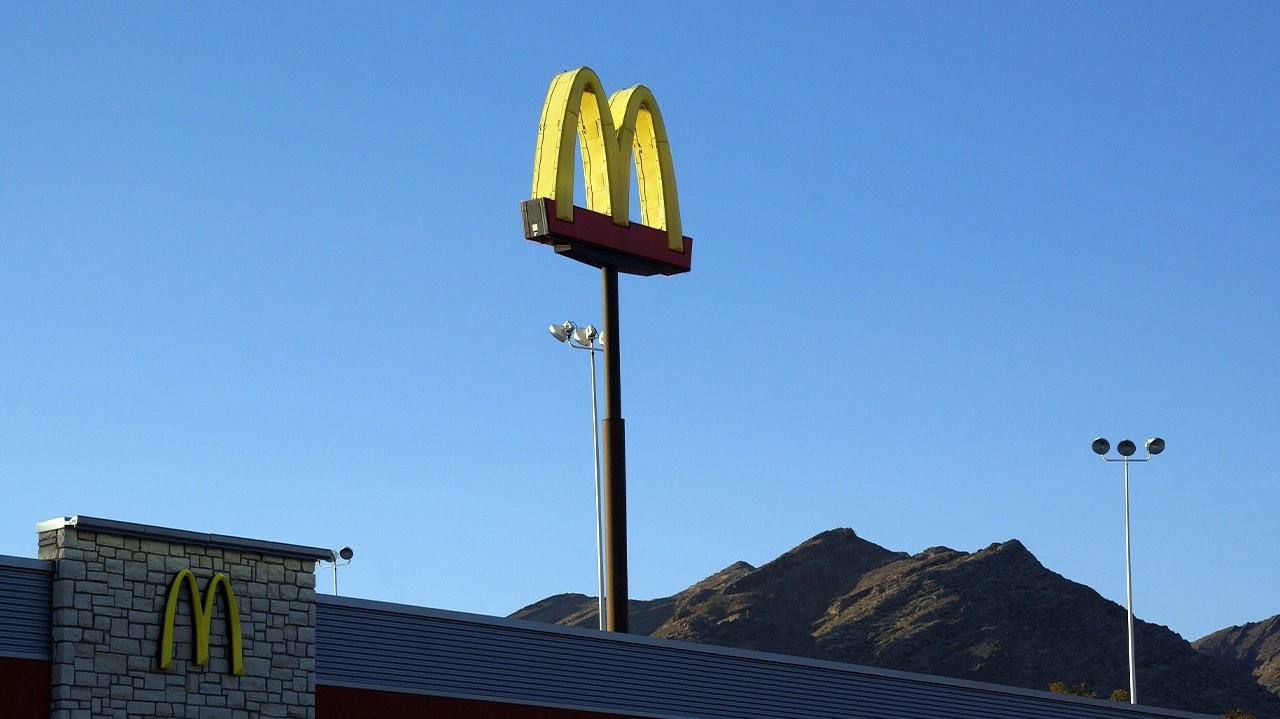 Franquias do McDonald’s no Oriente Médio polarizam-se devido à guerra em Israel