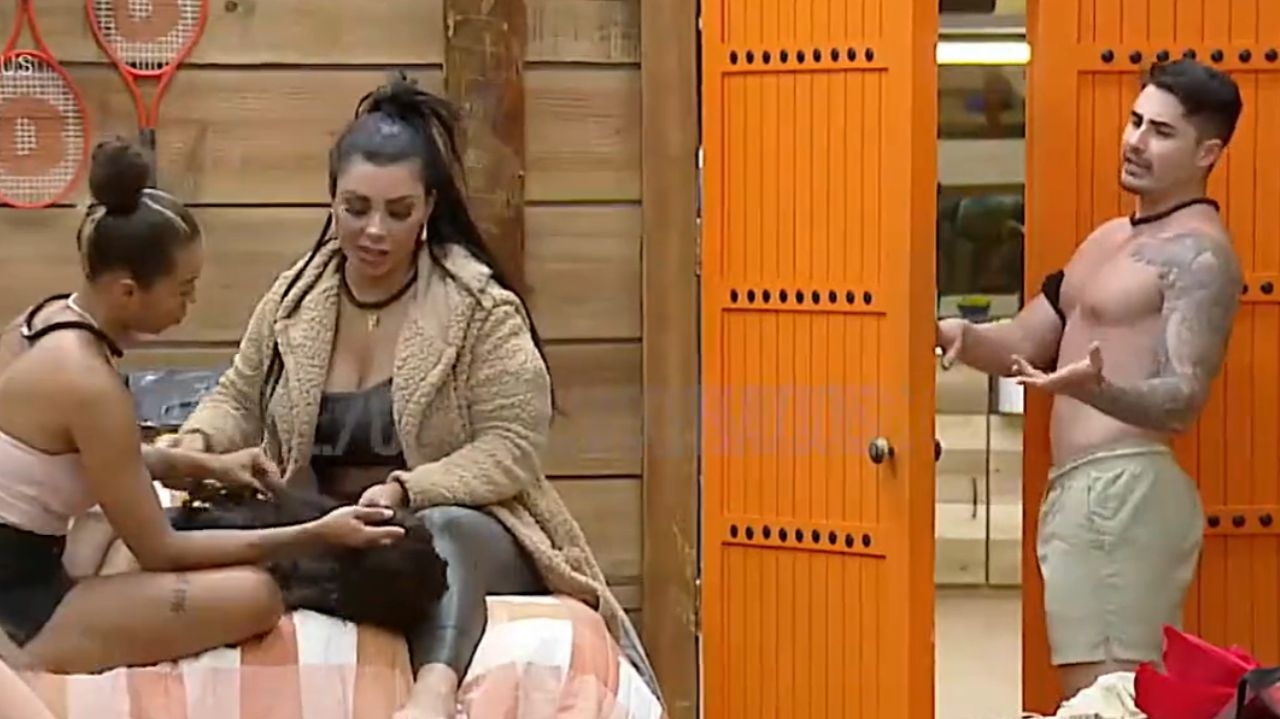 A Fazenda 15: Jenny é ignorada por Lucas e o clima esquenta