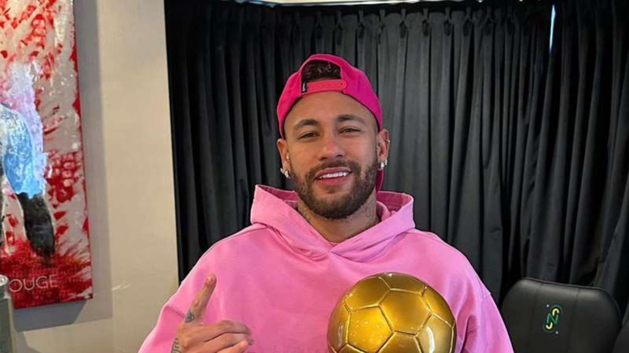 Neymar faz festa de 2 dias e é novamente acusado de infidelidade