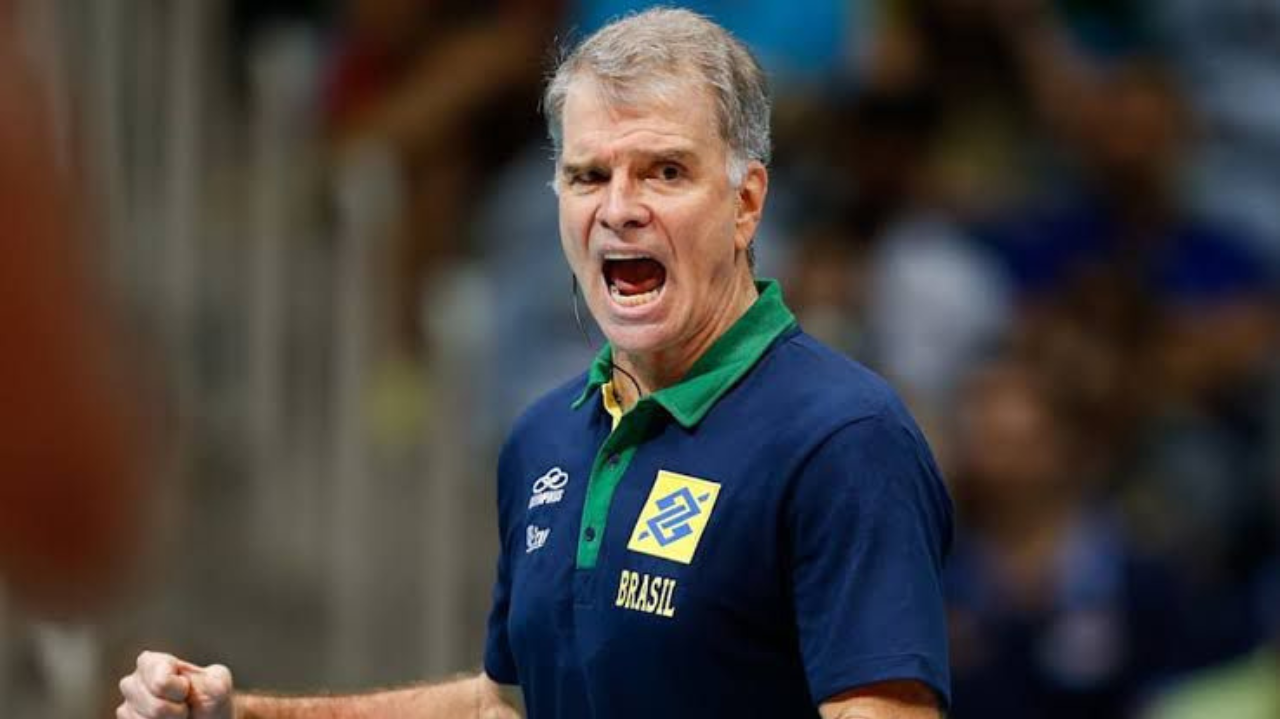 Bernardinho enaltece talento do vôlei feminino brasileiro no Pan de Santiago