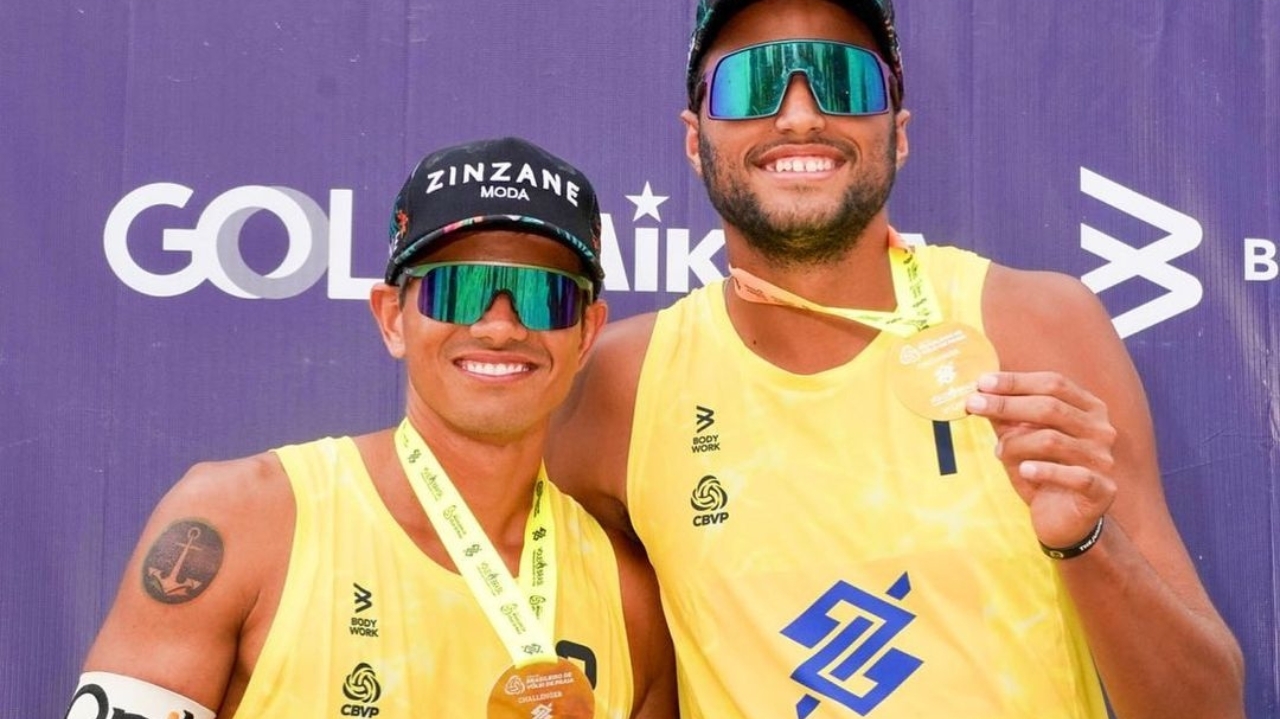 Arthur e Adrielson vencem segundo título consecutivo no Challenger de Vôlei de Praia