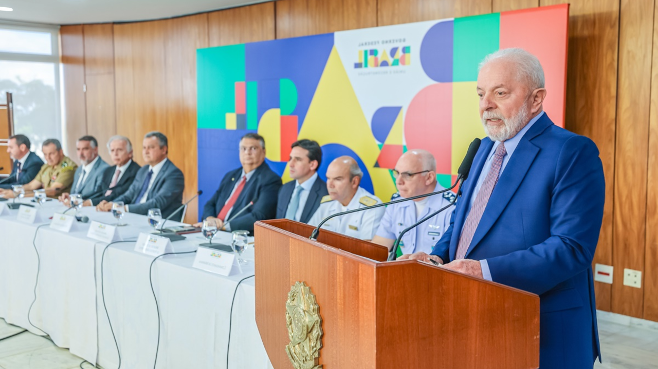 Lula anuncia Garantia da Lei e da Ordem em portos e aeroportos de Rio e São Paulo