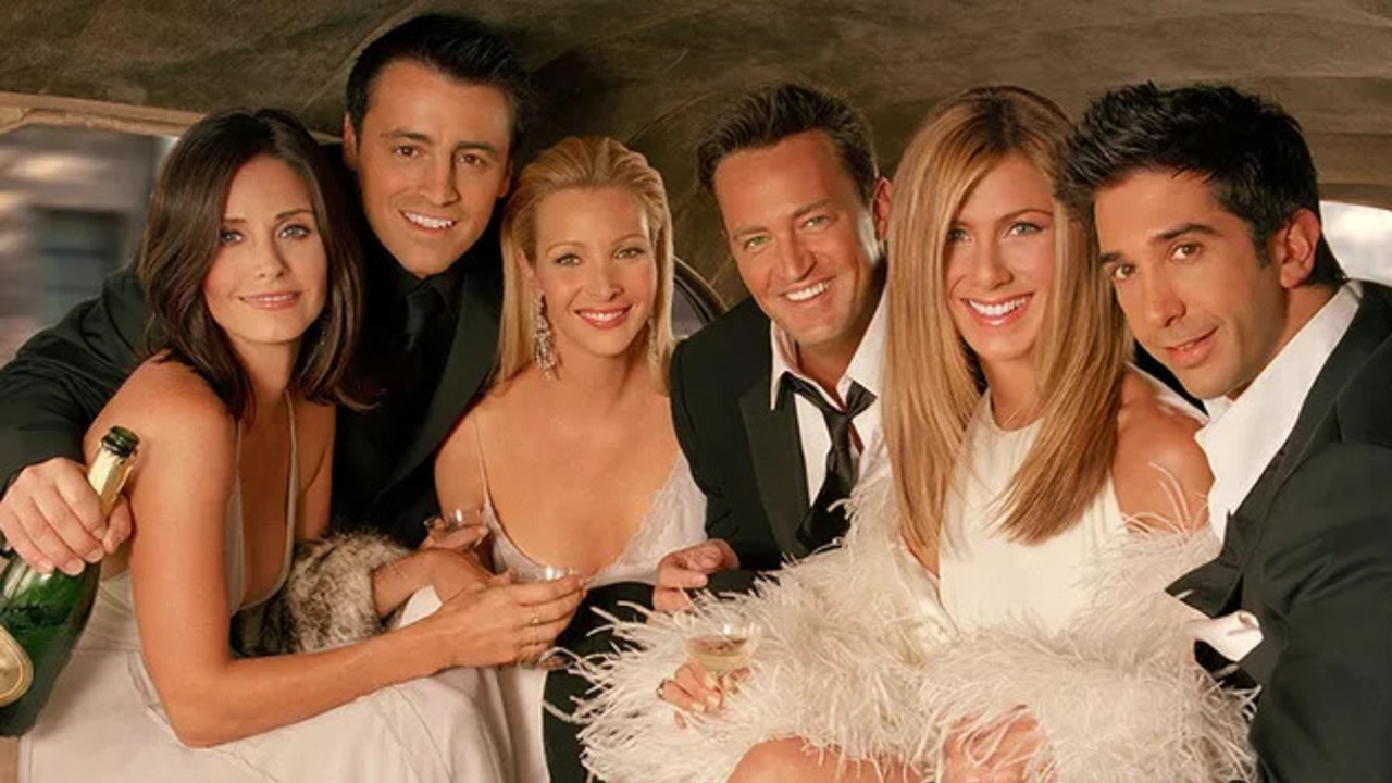 Elenco de “Friends” se despede de Matthew Perry no velório do ator