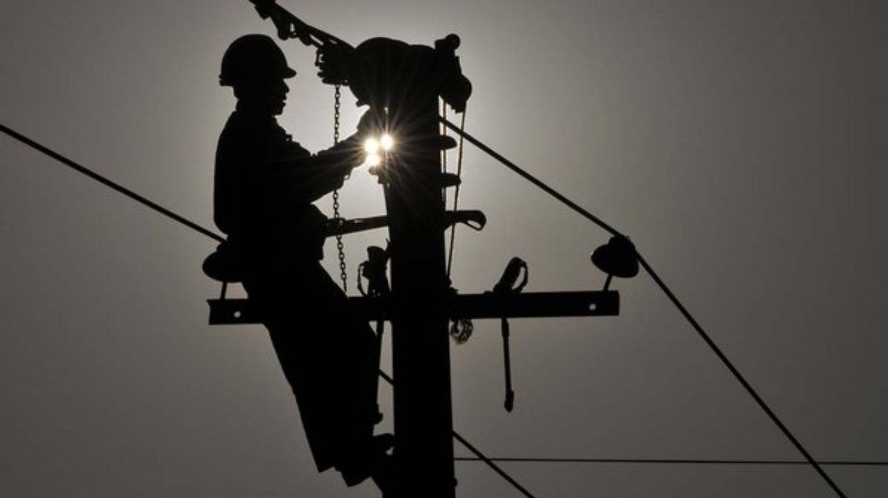 Tempestade em São Paulo deixa moradores sem energia elétrica por mais de 20h
