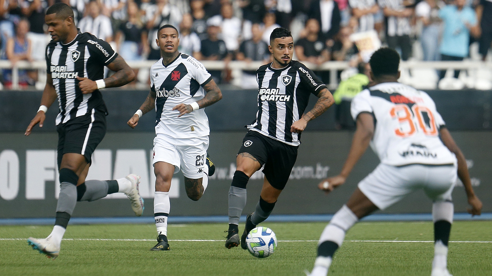 Vasco x Botafogo: saiba onde assistir, horário e possível escalação