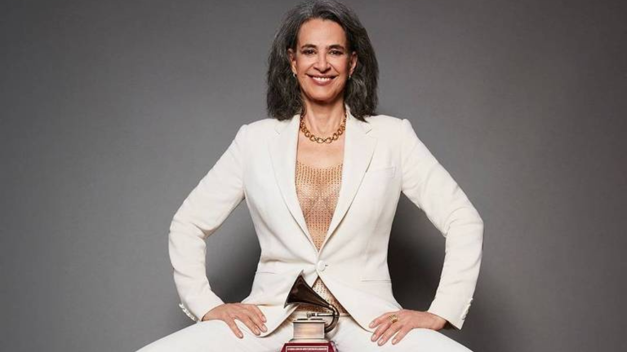 Simone é premiada por excelência musical no Grammy Latino de 2023