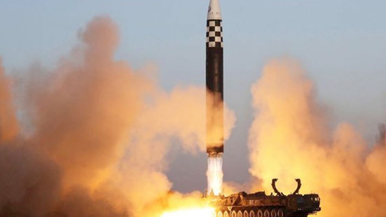 Japão confunde possível míssil da Coreia do Norte com satélite e suspende alerta