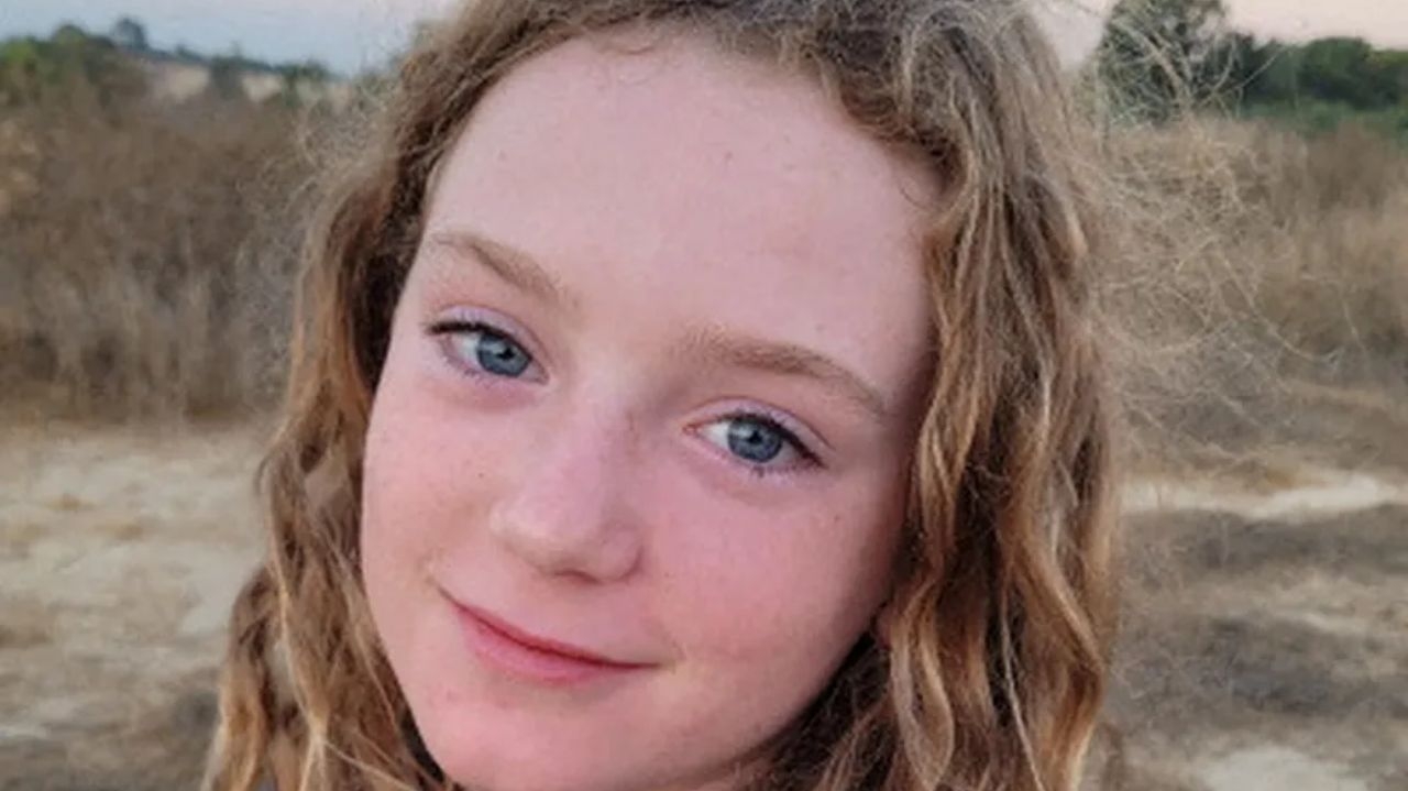 Menina de 9 anos é libertada pelo Hamas depois de ser considerada morta
