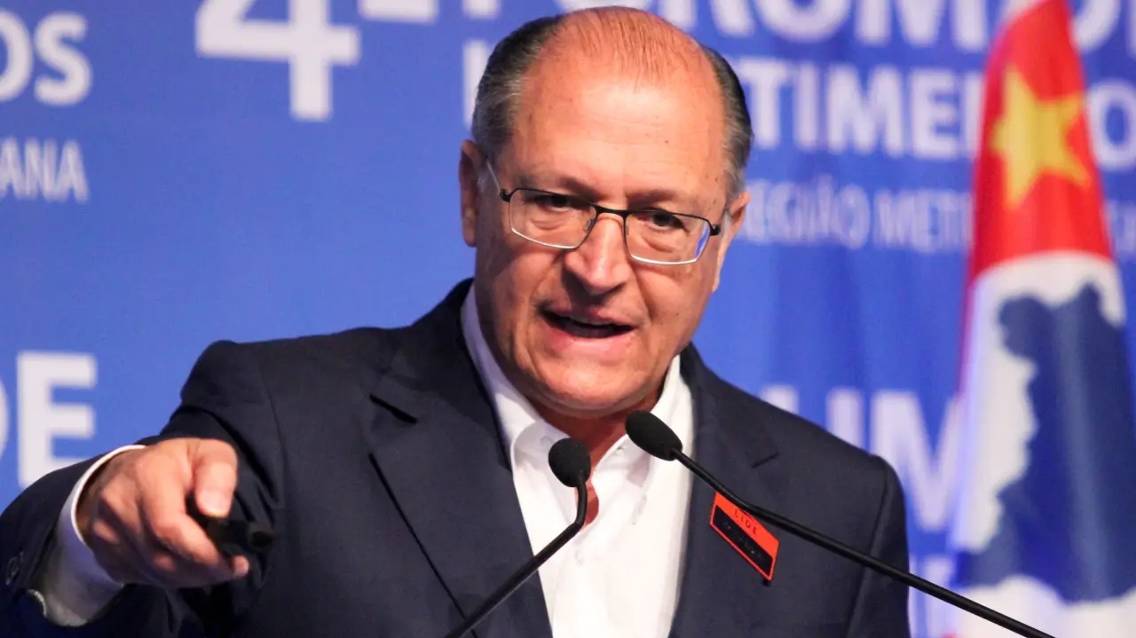 Governo planeja renegociação de dívidas empresariais inspirada no “Desenrola Brasil”