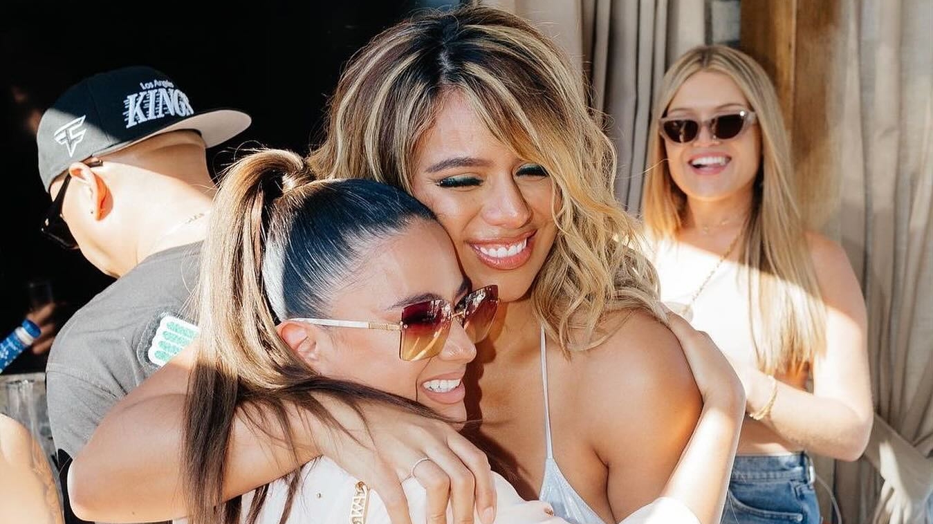 Ally Brooke e Dinah Jane lançam novo single em parceria nesta quinta-feira