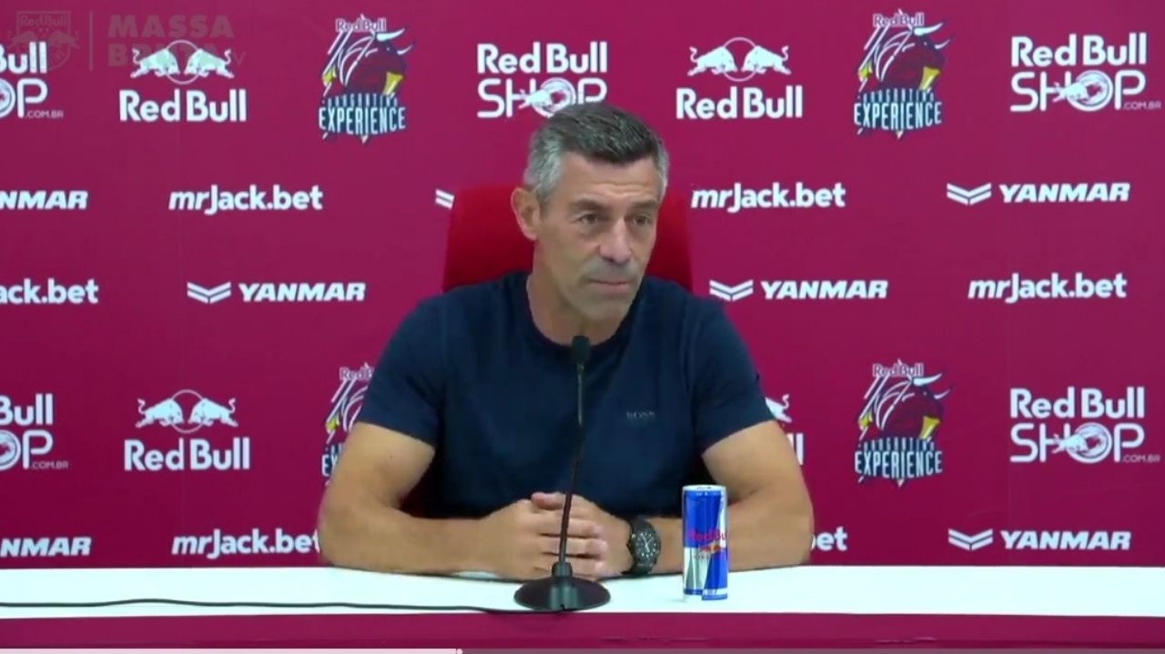Pedro Caixinha concede entrevista coletiva após derrota do Bragantino para o Fortaleza