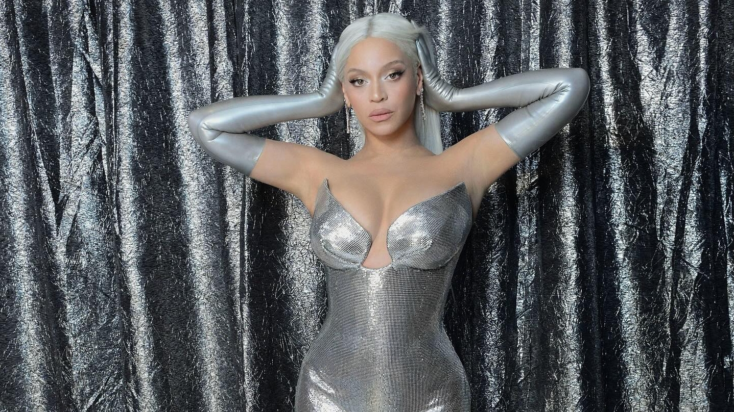 Beyoncé lança nova musica de surpresa aos fãs após lançamento de seu novo filme